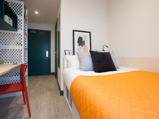 Bronze Plus En Suite room type